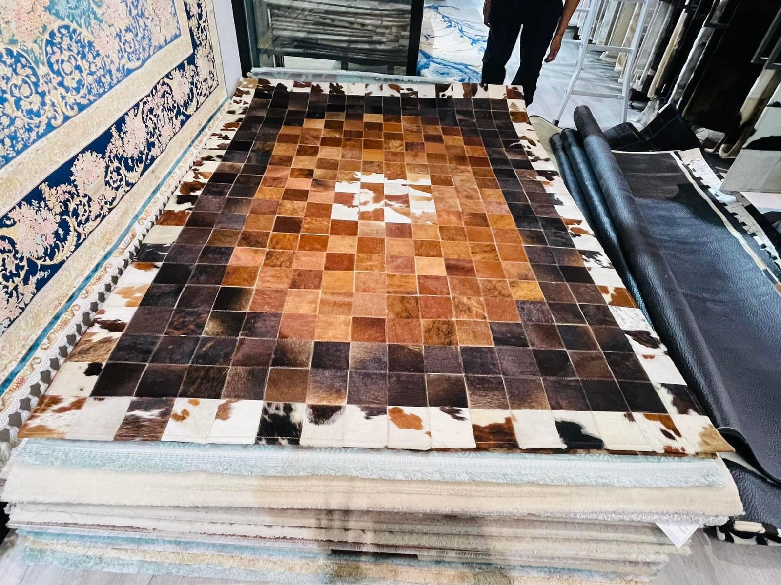 10-LUXEMBUG SERIES - Ảnh 9