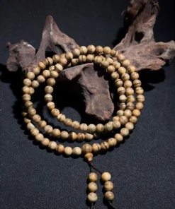 Vòng tay trầm Kiến Lào